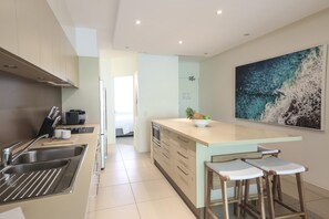 Fridge, microwave, oven, stovetop - Coastal Family Retreat (Little Cove)