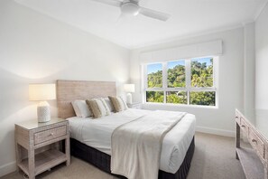2 bedrooms, iron/ironing board, free WiFi, bed sheets - Portofino 7: Beachfront Penthouse (Noosa Heads)