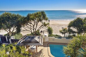 Beach towels - Portofino 7: Beachfront Penthouse (Noosa Heads)