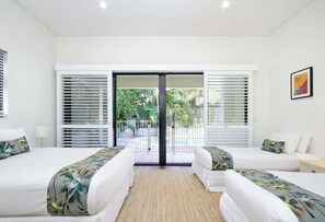2 bedrooms, iron/ironing board, WiFi (free), bed sheets - Viva la Sunshine - Pool, View & Rooftop (Sunshine Beach)
