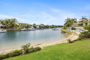 Beach nearby, beach towels