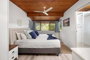 2 bedrooms, iron/ironing board, free WiFi, bed sheets - Tea Trees 6: Peaceful Coastal Getaway (Little Cove)