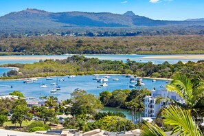 Marina - Stunning Duplex with Rooftop Terrace (Little Cove)