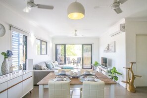 Dining - ZEN QUEST - 2 Bedroom Apartment (Nightcliff)