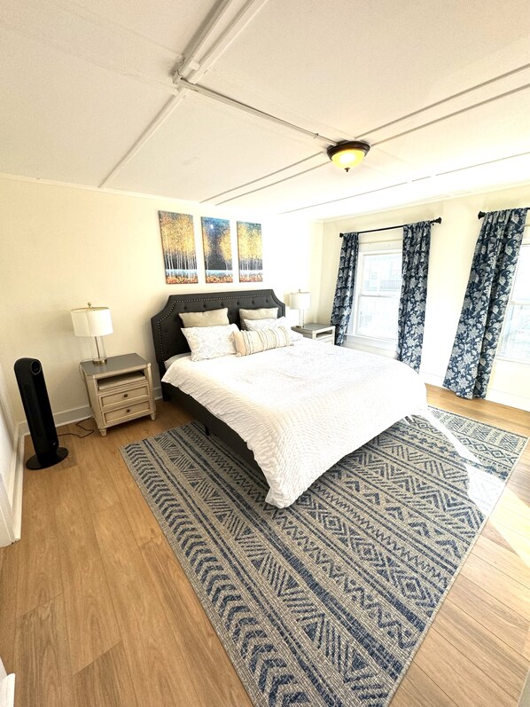 3 bedrooms, desk, travel crib, free WiFi