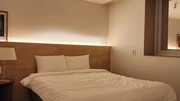 Dobbeltværelse | Mørklægningsgardiner, lydisolering, gratis Wi-Fi, sengetøj