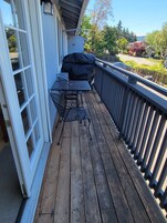 Apartamento luxo, 1 cama King e sofá-cama, cozinha, vista para o rio | Terraço/pátio