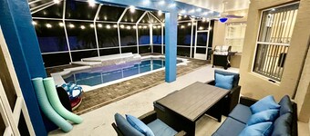Hidden Treasure-cozy and stylish 3BR with salt water heated pool