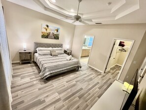 3 habitaciones, tabla de planchar con plancha y wifi gratis 