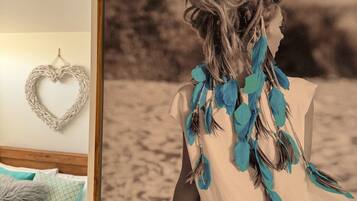 3 bedrooms, desk, iron/ironing board, free WiFi