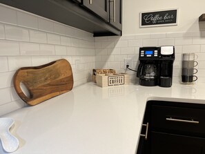 Interior - Restful Mid-Mod in the heart of Hickory (Hickory)