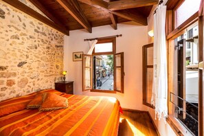 2 soverom, strykejern/-brett og internettilgang