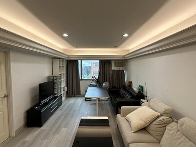 板橋府中雙人套雅房/湳雅夜市/捷運站Ubike5分可到/雙層氣密窗/客廳辦公/新北耶誕城