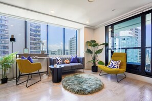 Smart TV - Two Bedroom Apartment Right Next to the Sky Tower (Auckland)