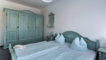 Verdunkelungsvorhänge, Reisekinderbett, kostenloses WLAN