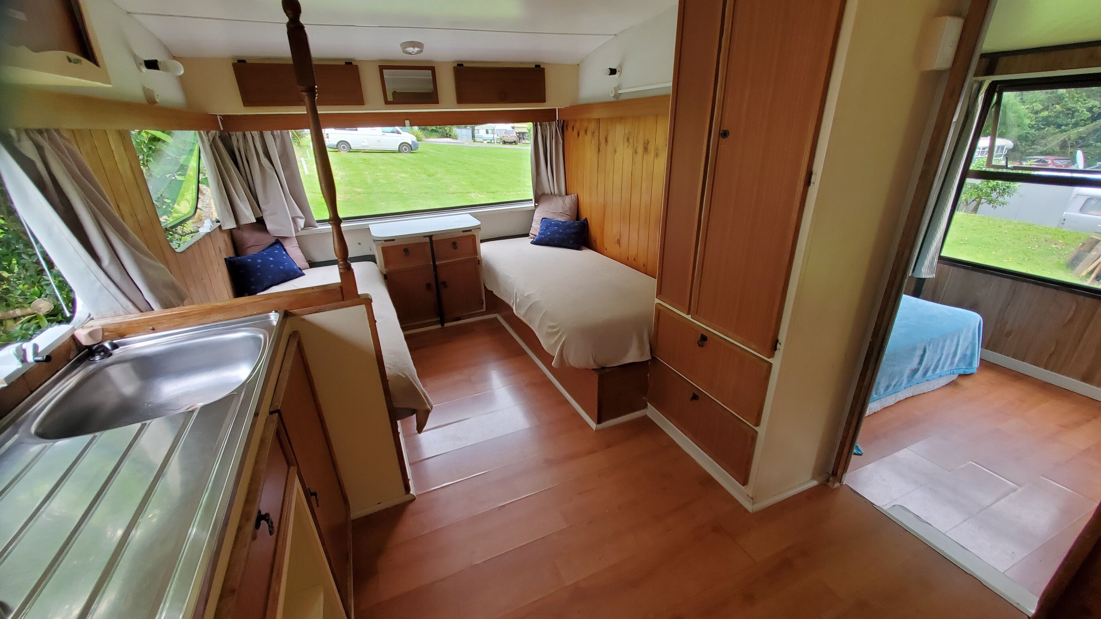 Mobile Home Confort | Fer et planche à repasser, Wi-Fi gratuit, draps fournis