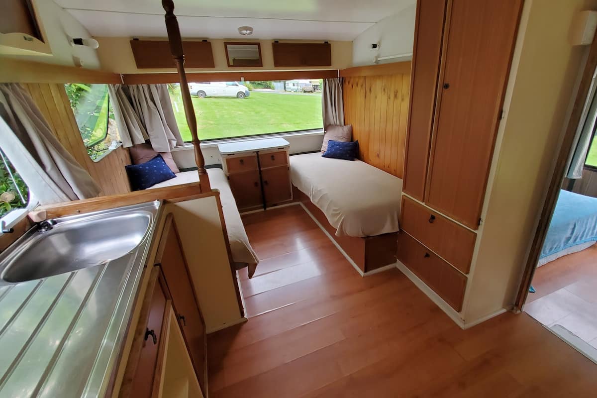 Comfort Mobile Home | 1 bedroom, iron/ironing board, free WiFi, bed sheets