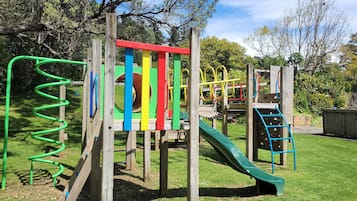 Außen-Kinderspielplatz