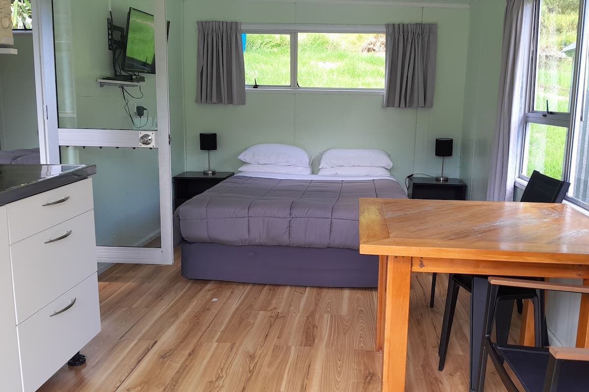 Family Cabin, 1 Bedroom | Iron/ironing board, free WiFi, bed sheets