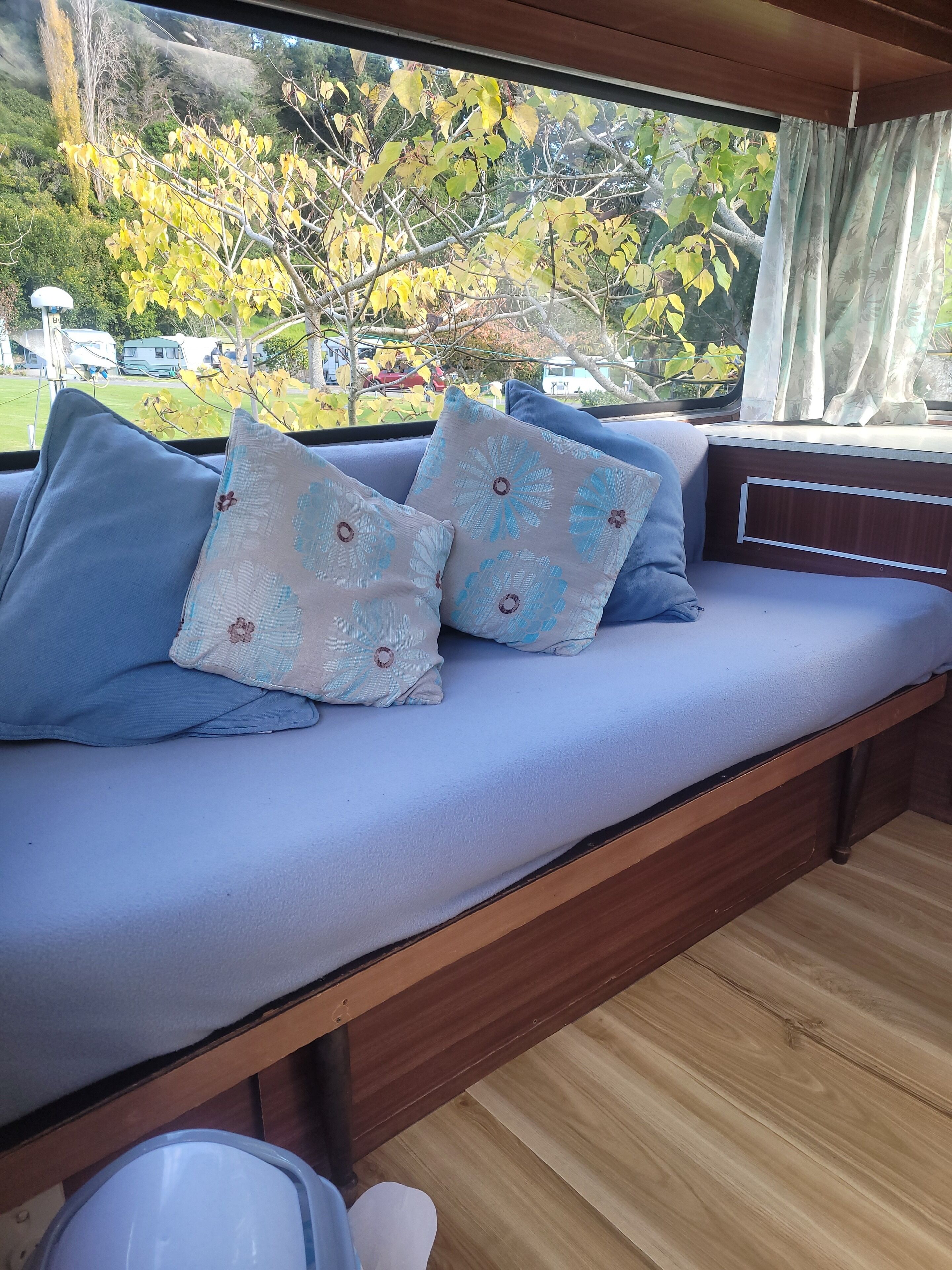 Chambre Simple Économique | Coin séjour | Table de tennis de table