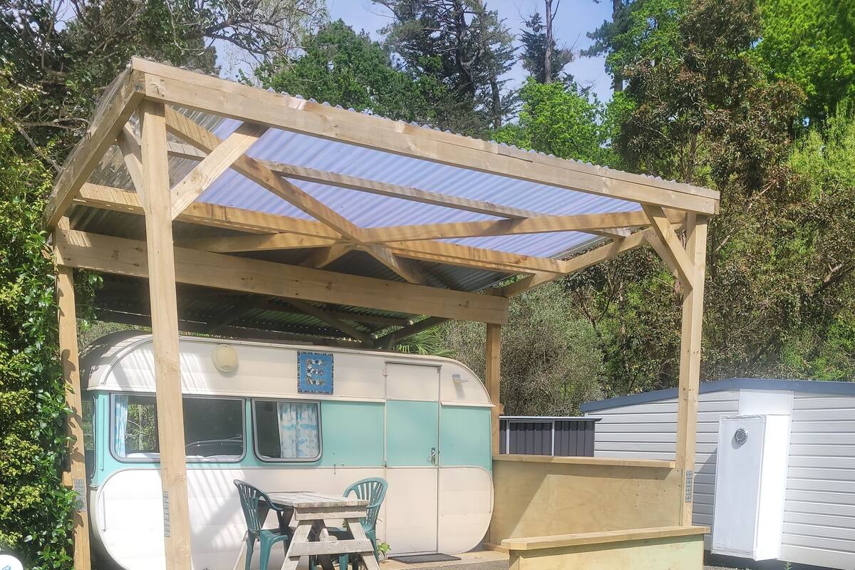 Economy Mobile Home | 1 bedroom, iron/ironing board, free WiFi, bed sheets