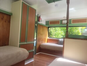 Caravans for 5 with Annex | 起居區 | 乒乓球