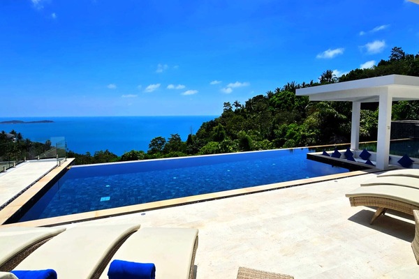 Outdoor pool, pool loungers
