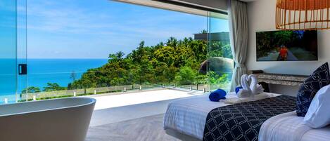 Luxury Villa | 6 bedrooms, Egyptian cotton sheets, premium bedding, memory foam beds