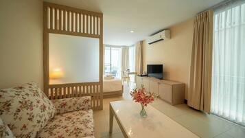 Deluxe-Zimmer | 1 Schlafzimmer, Zimmersafe, Schreibtisch, Verdunkelungsvorhänge