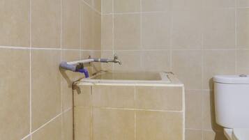 Standard Double Room | Bathroom | Shower, soap, shampoo