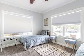 3 bedrooms, travel cot, free WiFi, bed sheets