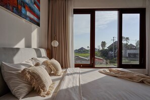 3 bedrooms, desk, iron/ironing board, WiFi