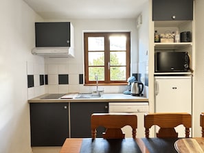 Fridge, microwave, oven, dishwasher
