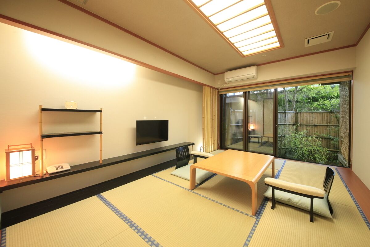Classic Triple Room | In-room safe, individually decorated, individually furnished, free WiFi