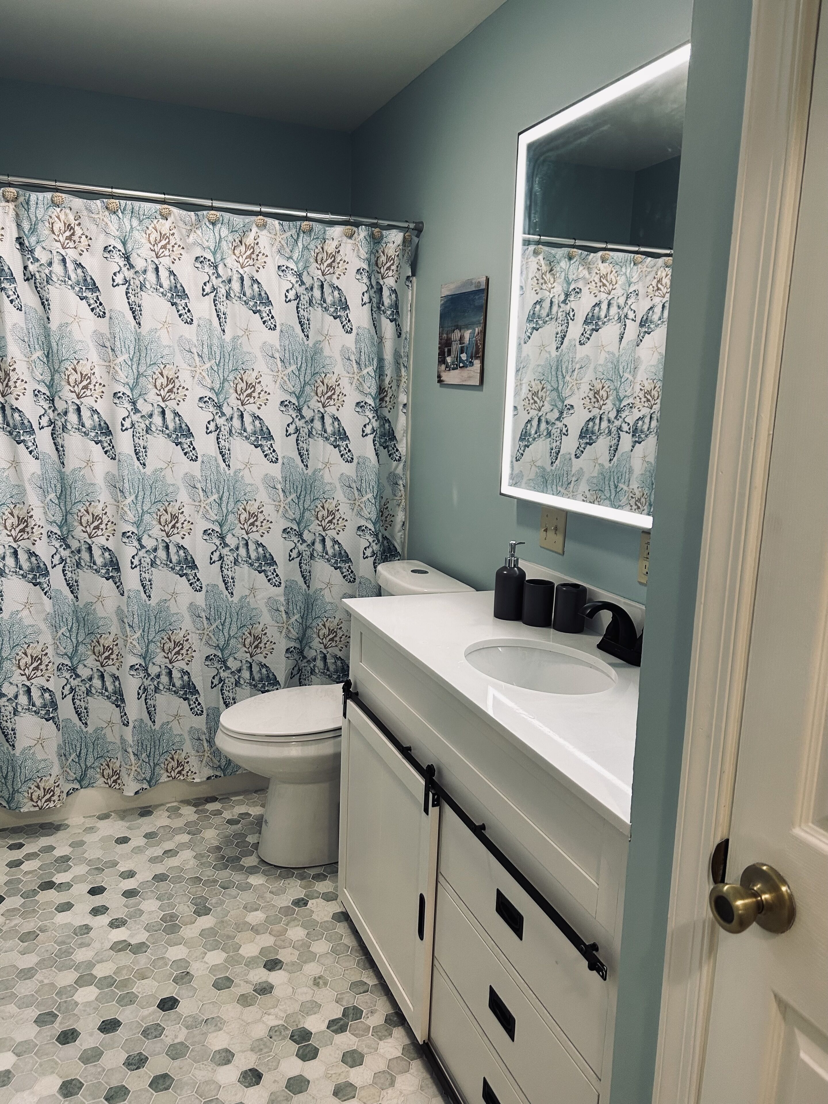 Hair dryer, towels