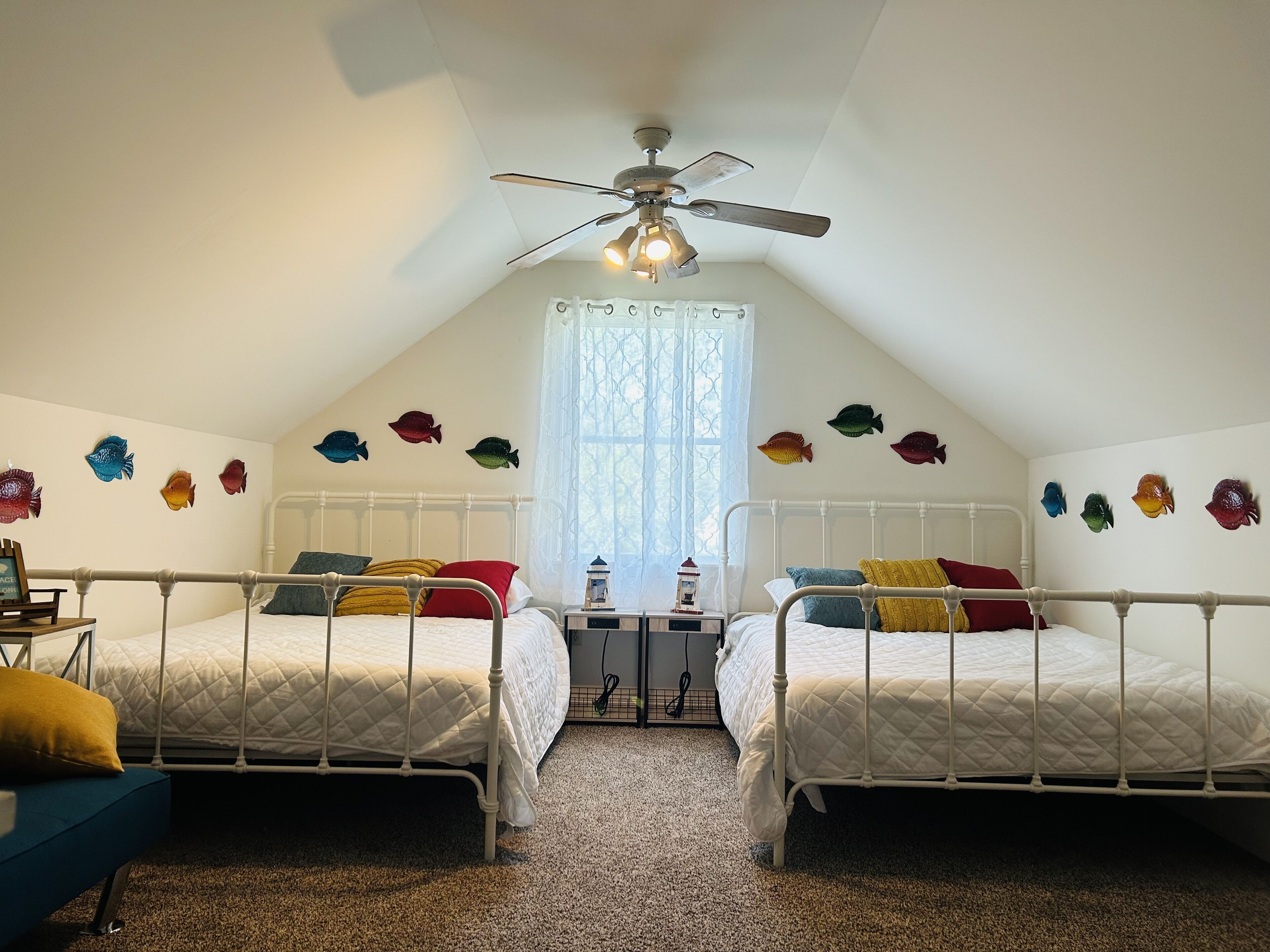 3 bedrooms, WiFi (free), bed sheets