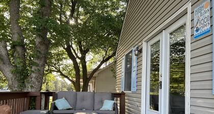 Cozy Coastal Cottage at Bethany will be your yearly tradition!