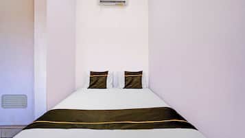 Laptop workspace, free WiFi, bed sheets