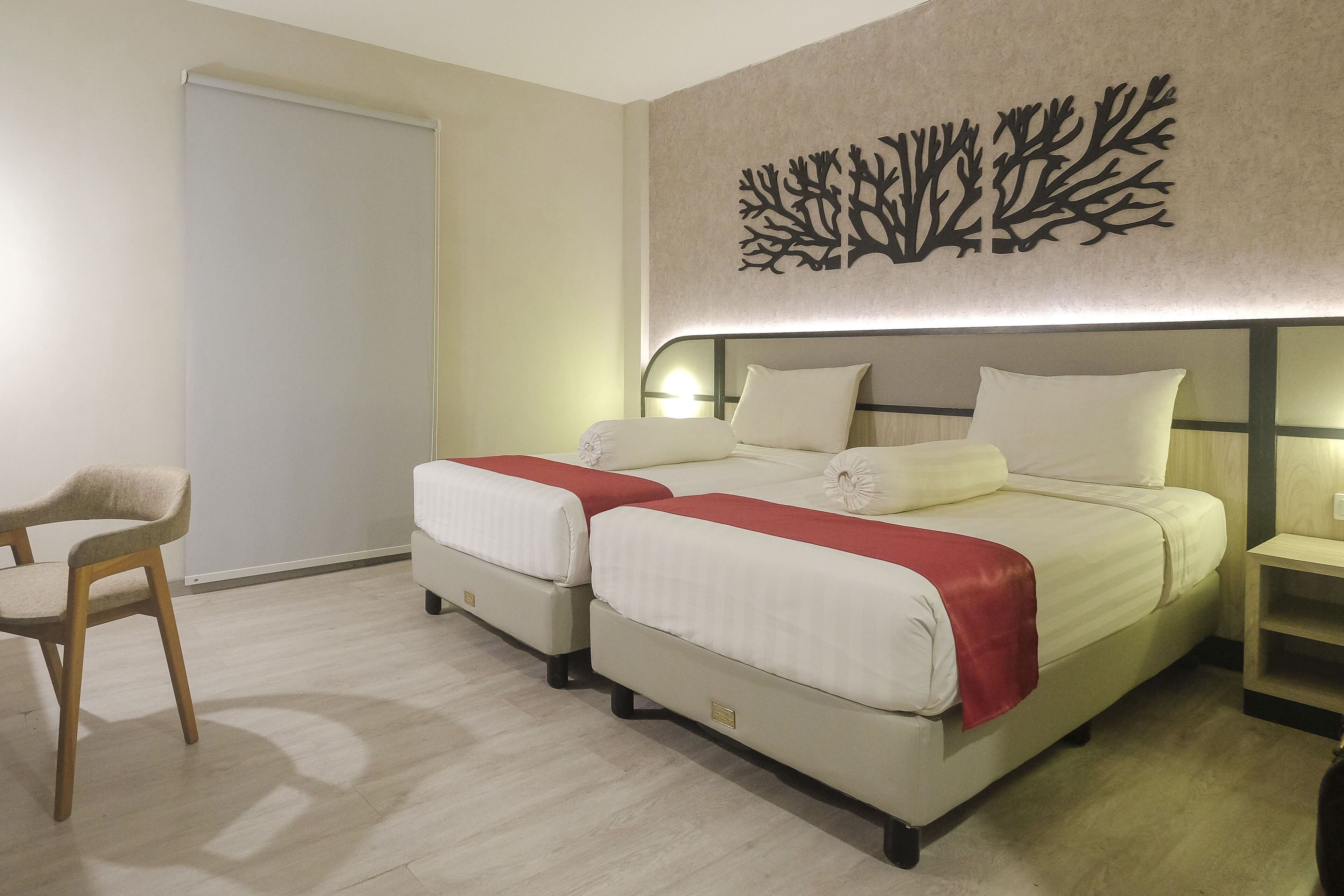 Quarto duplo luxo | Frigobar, escrivaninha, cortinas blackout, quartos à prova de som