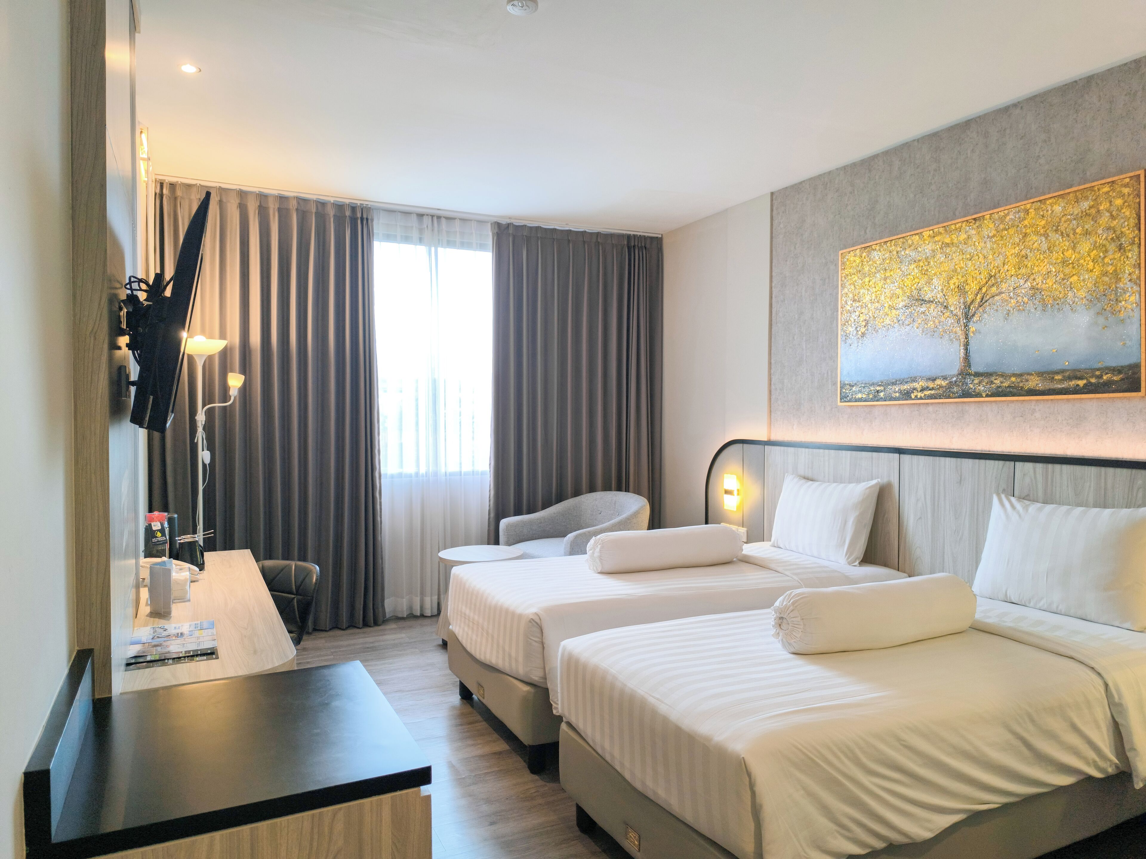 Junior Suite | Desk, soundproofing, free WiFi, bed sheets