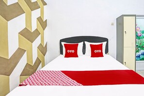 Habitación doble estándar | Escritorio, espacio para trabajar con laptop y wifi gratis