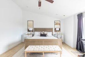 3 bedrooms, desk, iron/ironing board, travel cot