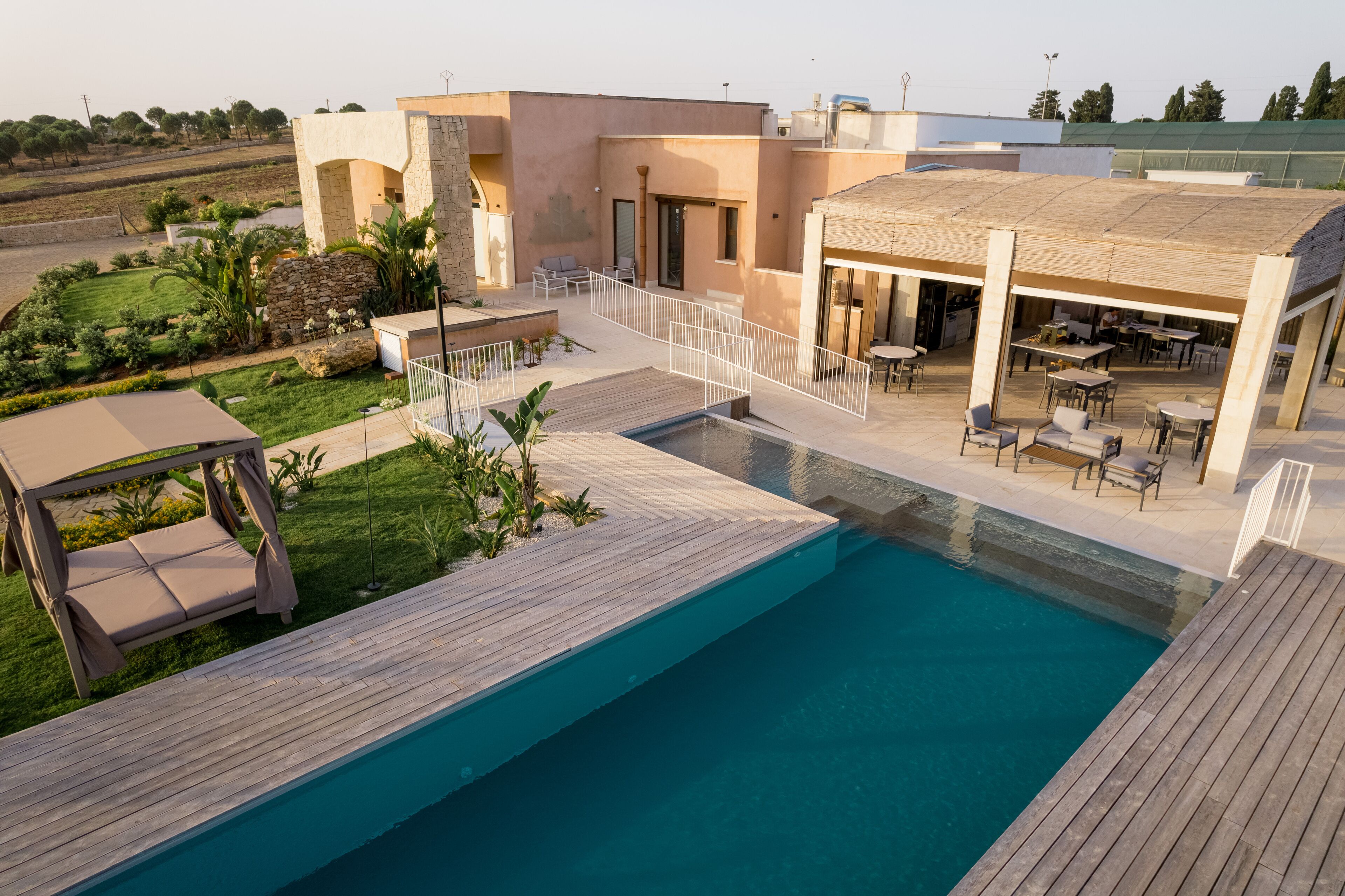 Außenpool (je nach Saison geöffnet)