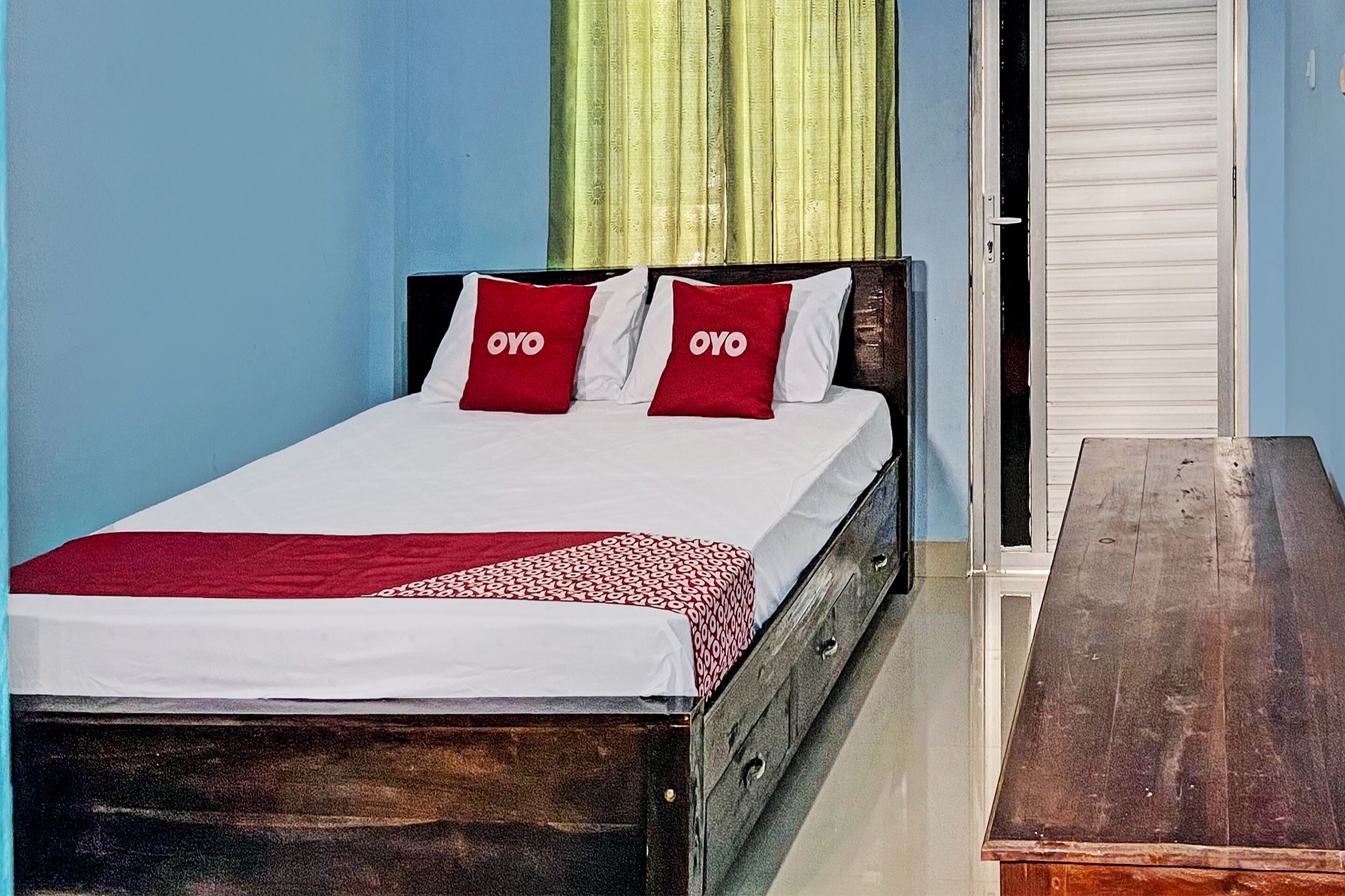 Deluxe Double Room | Laptop workspace, free WiFi, bed sheets