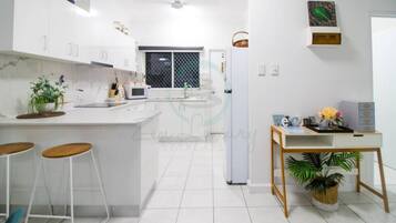 Exclusive Apartment | Private kitchen | Fridge, microwave, oven, stovetop