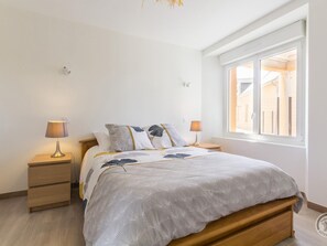 7 bedrooms, free WiFi - Spacious house with heated pool and pets allowed (Vesly)
