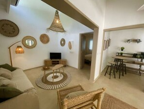 TV - Mahi-mahi Logde, Piscine Privée, Orient Bay (Collectivité de Saint-Martin)