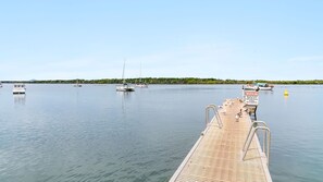 Marina - Camawood Unit 1 magnificent views up the Clarence River (ILUKA)