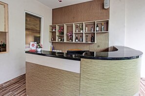 Restaurant - OYO 91696 Kimara Homestay & Resto (Janapria)