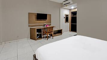 Kamar Double Deluks | Ruang kerja ramah laptop, Wi-Fi gratis, dan seprai linen